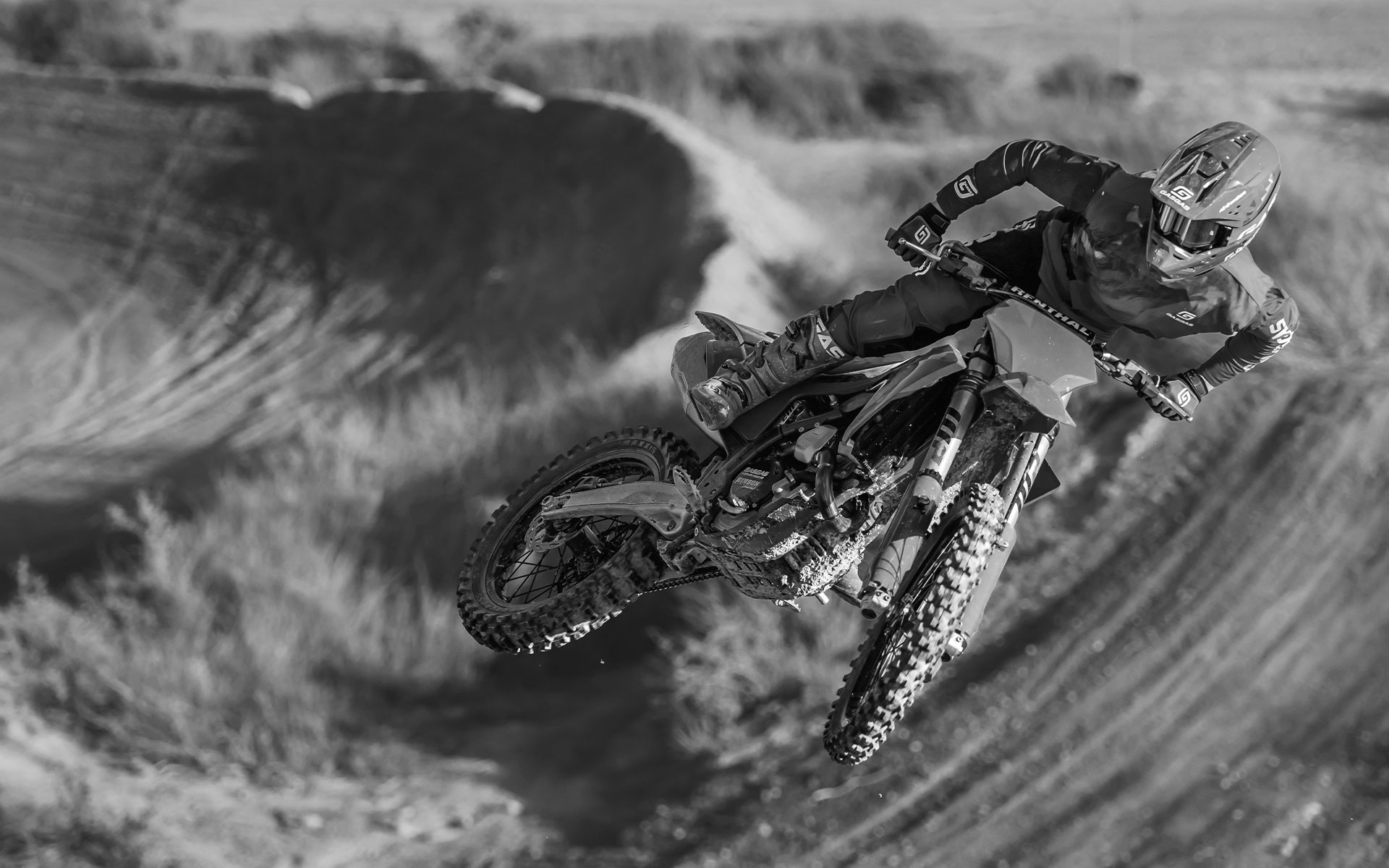 MC 250F