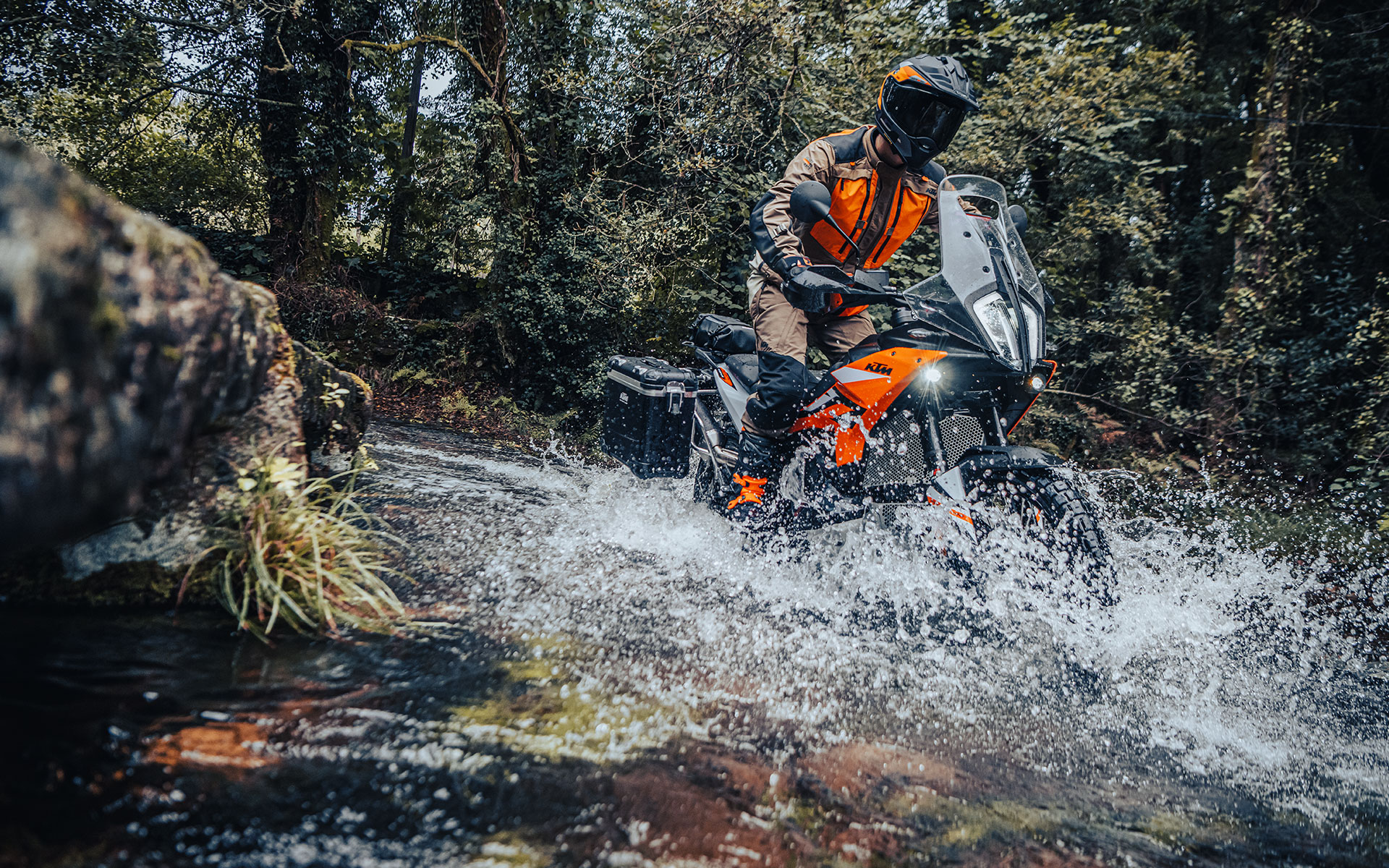 890 ADVENTURE